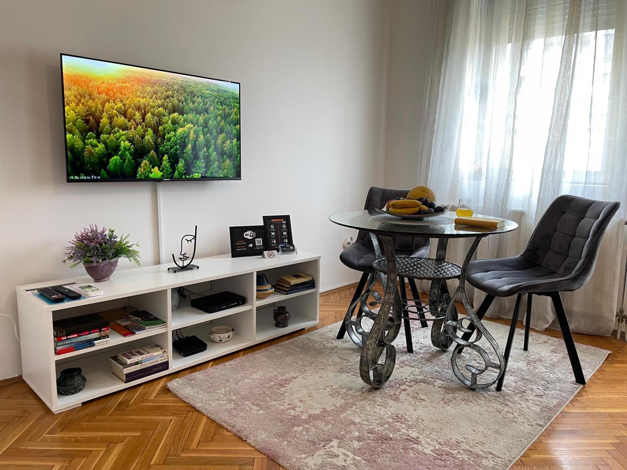 62 - Besplatan Gradski Parking - Apartment *